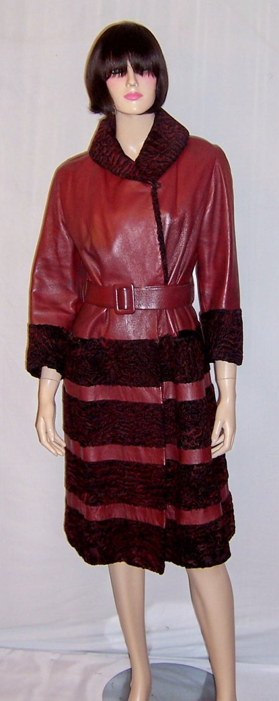 Chic Sienna-Colored Leather Coat Trimmed in Broad… - image 1