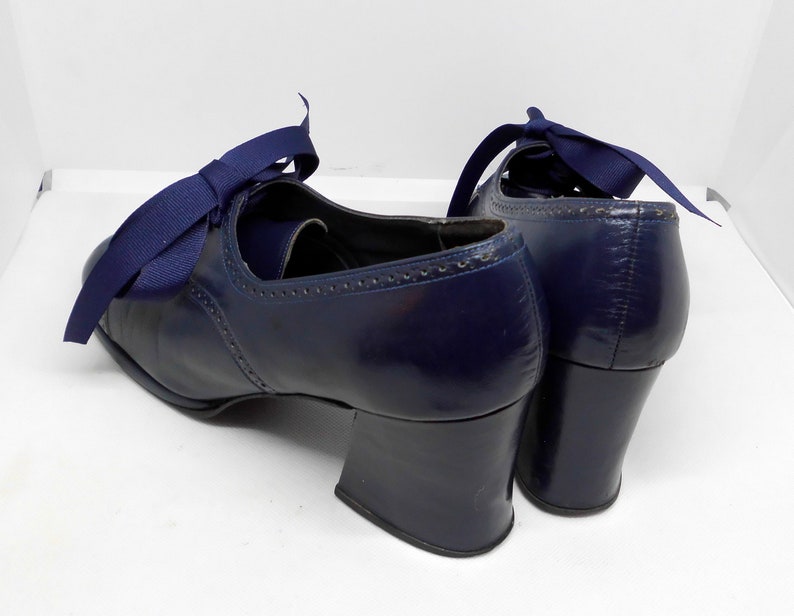 1968-1970 Vintage Navy Leather Oxford/Brogue Style Shoes by Cantatas image 7