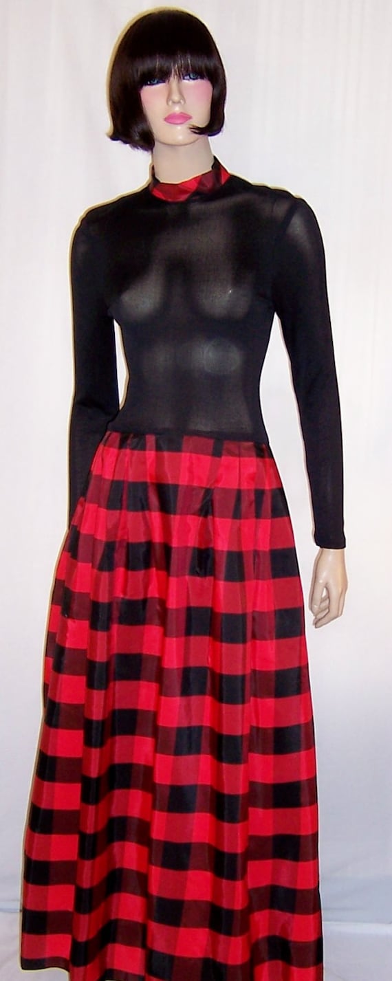 Don Luis de Espana-Back and Red Plaid Taffeta Gown