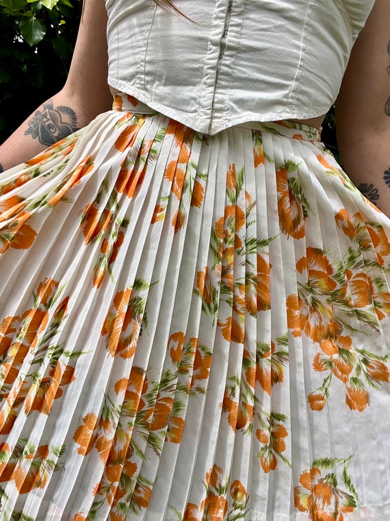 1960s orange floral pleated skirt - image 1