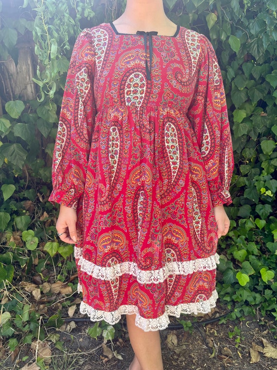 1970s Red Paisley Prairie Dress - image 2