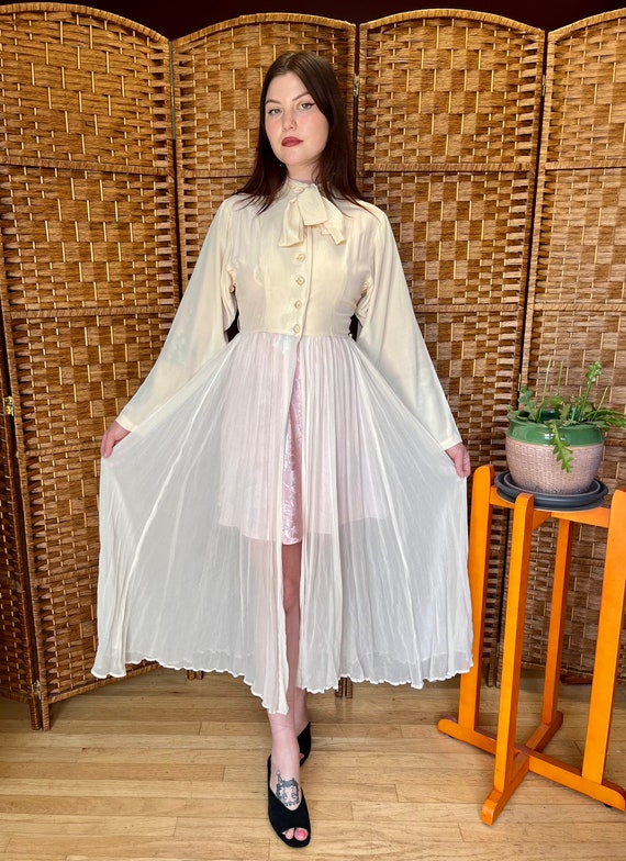 1940s Cream Silk Chiffon Dressing Gown