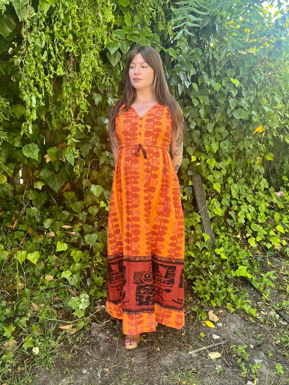 S/M 1970s Alfred Shaheen Novelty Print Maxi Dress - image 3