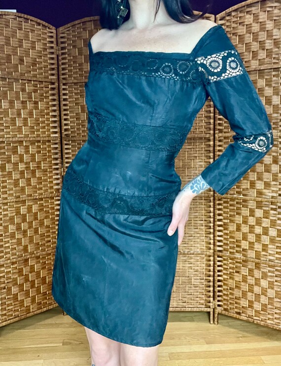 1960s Inky Black Wiggle Dress with Crochet Panels - image 8