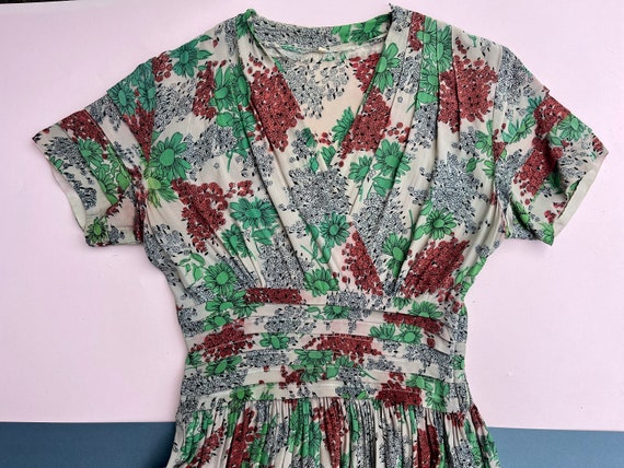 As Is 1940s Floral Rayon Dress - image 3