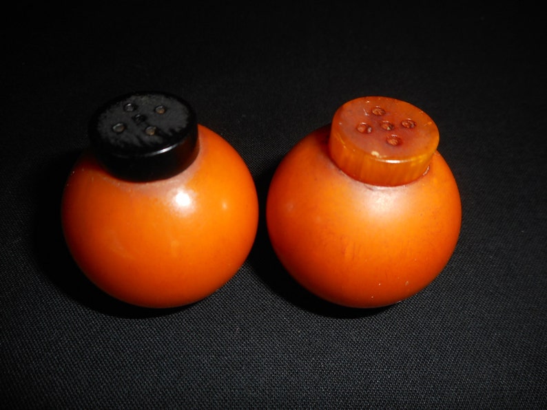Vintage Bakelite Ball Salt and Pepper Shakers Butterscotch Etsy