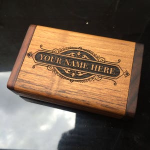 Custodia personalizzata in legno di teak, custodia per sigarette incisa su misura, portasigare, scatola di sigarette, scatola di legno incisa