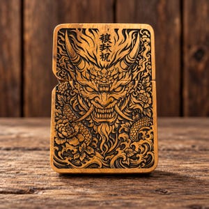 Isqueiro de madeira com gravura de Oni japonês, madeira de teca de Java, presente personalizado para ele.