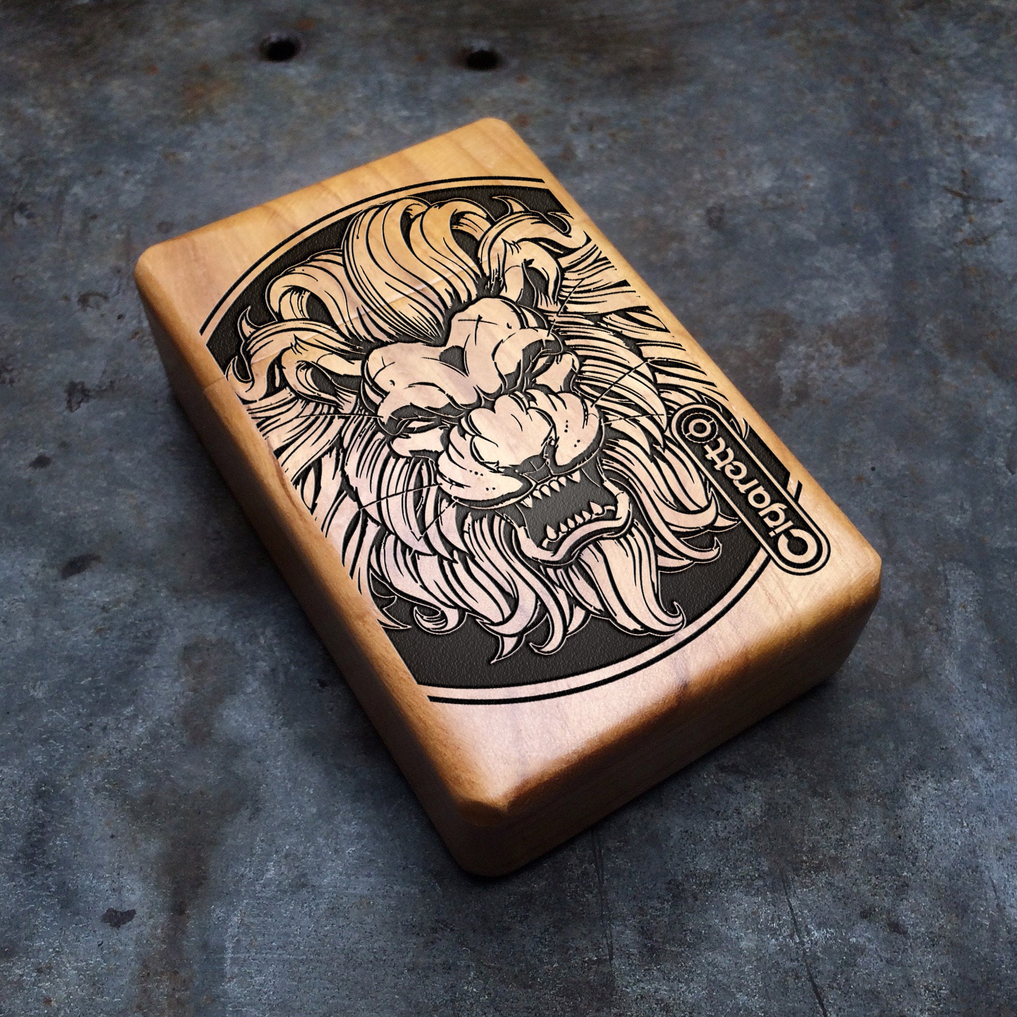 Handmade Antique Bronze Embossed Lion Cigarette Case – Urban Metal