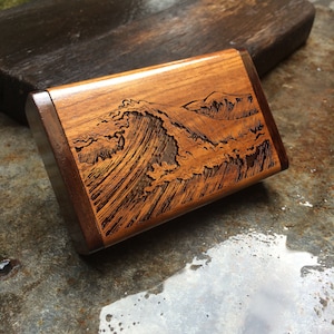 Scatole di sigarette in legno, custodia per sigarette, scatola di sigarette, portasigari personalizzato, accessorio per fumatori, onde del mare incise