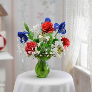 Red White Blue Flower Vase Arrangement, Mini Patriotic Dollhouse Decoration, 1 12 Scale, July 4th Bouquet, Dolls House Flower Shop Artisan