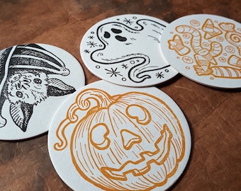 Porta-copos tipografados de Halloween