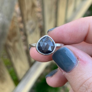 Gray Sapphire Sterling Silver Stack Ring - Sapphire Ring - September Birthstone Ring - Dark Gray Ring - Teardrop Sapphire Ring-Hammered Band
