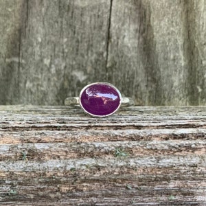 Dark Pink Sapphire Sterling Silver Stack Ring - Sapphire Ring - September Birthstone Ring - Pink Ring - Oval Sapphire Ring-Hammered Band