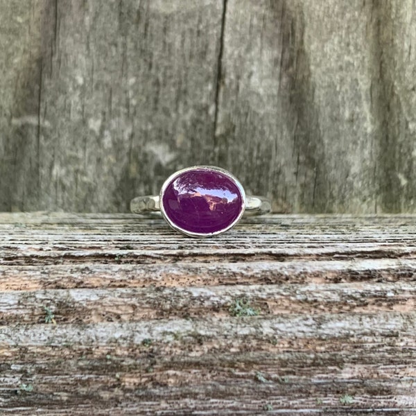 Dark Pink Sapphire Sterling Silver Stack Ring - Sapphire Ring - September Birthstone Ring - Pink Ring - Oval Sapphire Ring-Hammered Band