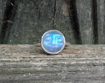 Rainbow Moonstone Moon Ring - Carved Moon Face Ring - Moon Ring - Blue - Sterling Silver - Sleepy Moon Face Ring - Rainbow Moonstone Ring