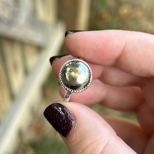 Anillo de pirita - Anillo redondo de pirita - Anillo de pirita de plata esterlina - Anillo de plata - Anillo de piedra preciosa - Anillo de oro - Anillo de pirita apilable - Anillo apilable de pirita