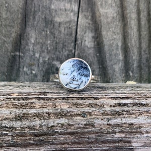 Dendritic Agate Moon Ring - Carved Moon Face Ring - Moon Ring - Red - Sterling Silver - Sleepy Moon Face Ring - Black and White Ring - Moons