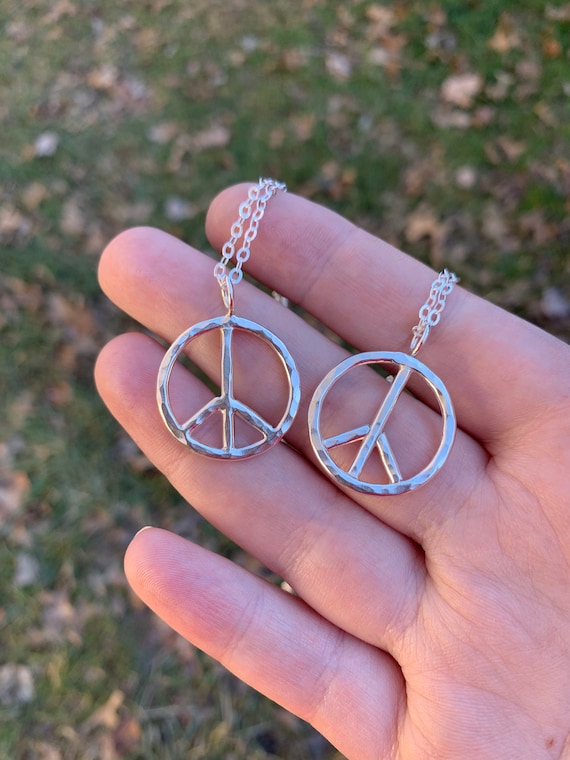 Dainty Peace Sign Necklace - The Silver Seahorse