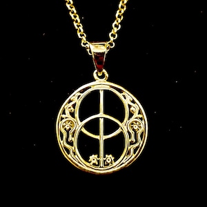 Chalice Well Pendant in 18K Gold over Sterling Silver Vermeil