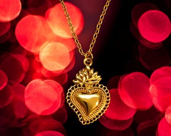 Milagros Sacred Heart necklace in 18k Gold over Bronze.