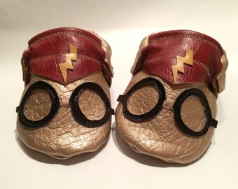 Harry Potter Moccasins| Faux Leather Baby Moccasins | Baby Shoes | Baby Booties | Toddler shoes | Baby Moccs