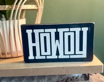 Howdy Wood Sign – Western Farmhouse Shelf Sitter | Rustic Home Décor | Cowboy Country Gift