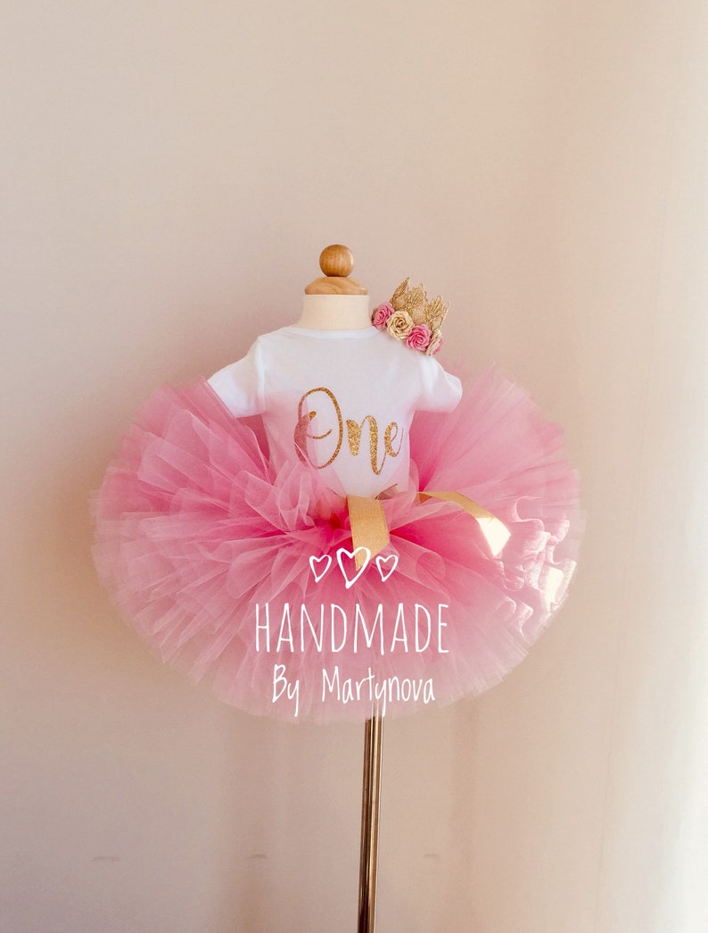 Baby bodysuit Tutu Flower crown Gold crown Personalized Outfit. Baby Girl outfit 1st Birthday Outfit Pink Tutu