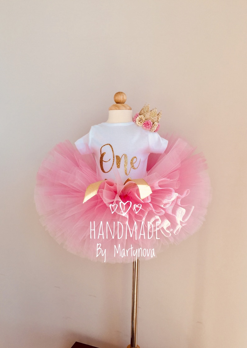 Baby bodysuit Tutu Flower crown Gold crown Personalized Outfit. Baby Girl outfit 1st Birthday Outfit Pink Tutu