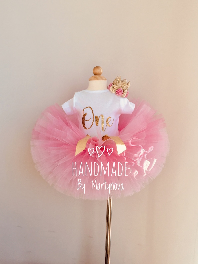 Baby bodysuit Tutu Flower crown Gold crown Personalized Outfit. Baby Girl outfit 1st Birthday Outfit Pink Tutu