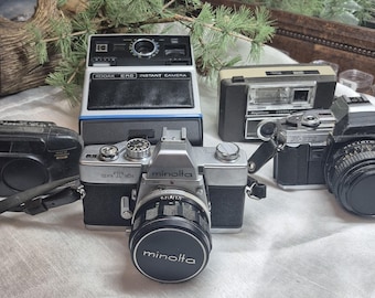 1970年代のヴィンテージ Petri FT 35 mm フィルムカメラ（革製ケース