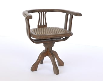 Silla de escritorio Art Déco estilo capitán - kit de miniatura para casa de muñecas 1:12