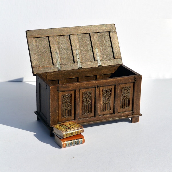 Kit miniature de maison de poupée Chest du 16ème siècle 1:12