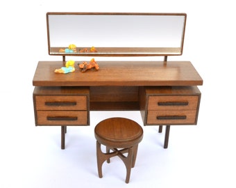 1960's Dressing Table dollhouse miniature kit 1:12