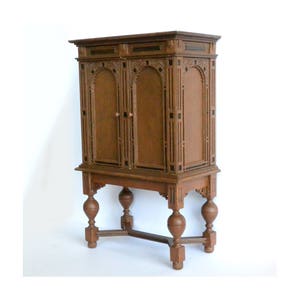 Renaissance Cabinet On Stand - dollhouse miniature kit 1:12