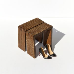 Moderner geteilter Hocker - Puppenhaus-Miniaturbausatz 1:12