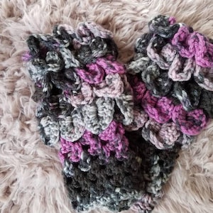Crocodile scale fingerless gloves.  crocheted fingerless gloves