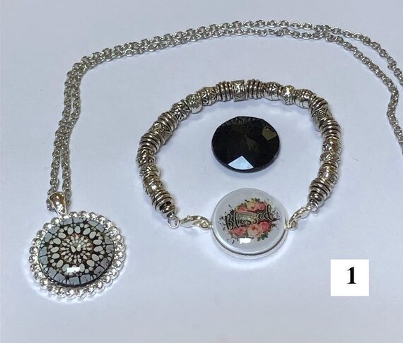 Bracelet with interchangeable magnetic charms best sale