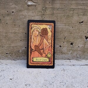 Baralho de Tarô com 78 cartas · Tarô da Conspiração · Tarô moderno feito à mão · Ideal para iniciantes e profissionais imagem 3