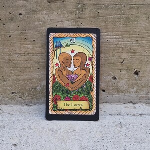 Baralho de Tarô com 78 cartas · Tarô da Conspiração · Tarô moderno feito à mão · Ideal para iniciantes e profissionais imagem 9