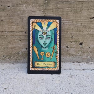 Baralho de Tarô com 78 cartas · Tarô da Conspiração · Tarô moderno feito à mão · Ideal para iniciantes e profissionais imagem 8