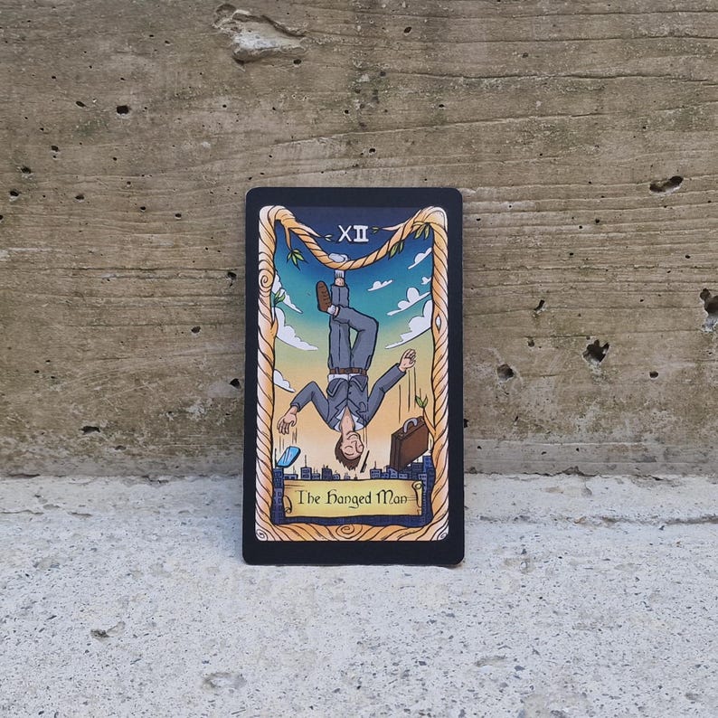 Baralho de Tarô com 78 cartas · Tarô da Conspiração · Tarô moderno feito à mão · Ideal para iniciantes e profissionais imagem 10
