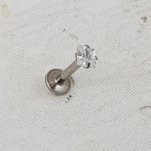 Square swarovski Crystal Prong Flat Back Studs Labret–Cartilage-Tragus bar-Forward Helix-lip piercings #1