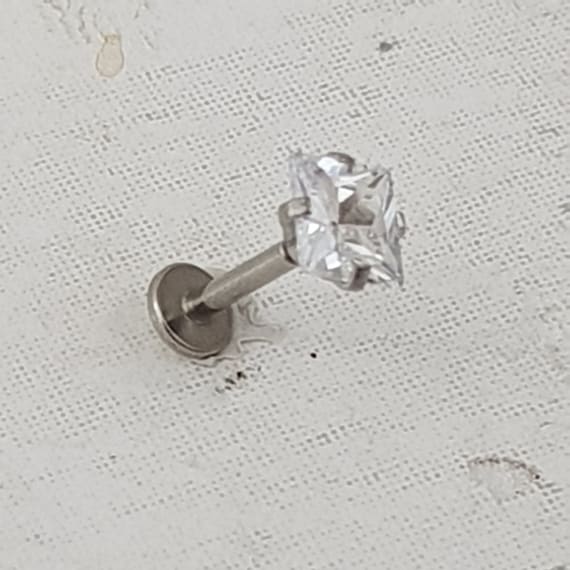 Quadratische Swarovski Crystal Prong Flat Back Ohrstecker Labret