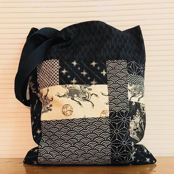 Tote bag en tissu japonais patchwork de motifs traditionnels indigo