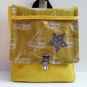 Sac à dos enfant, sac d'école en lin enduit  de normandie et toile échino imprimé véhicules de chantier