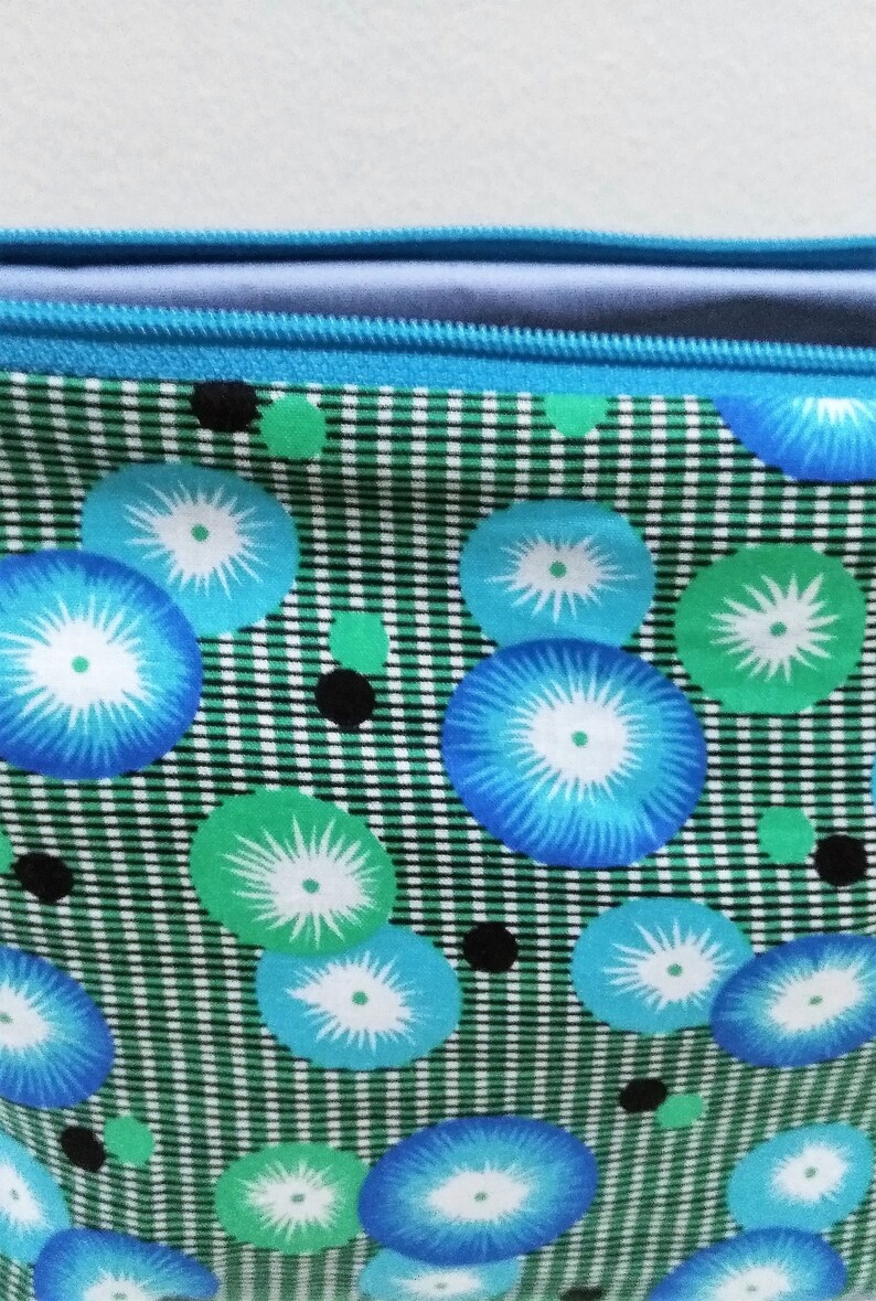 Make-up kit pocket storage masks in cotton blue or red poppies