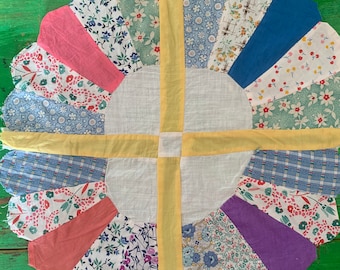 Formas de patchwork de algodão vintage, design de flores, quilting artesanal (39 cm)