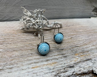 Stainless steel earrings with oriental mosaic patterns in turquoise white - Boho earrings 12 mm diameter leverbacks as elegant earrings and jewelry