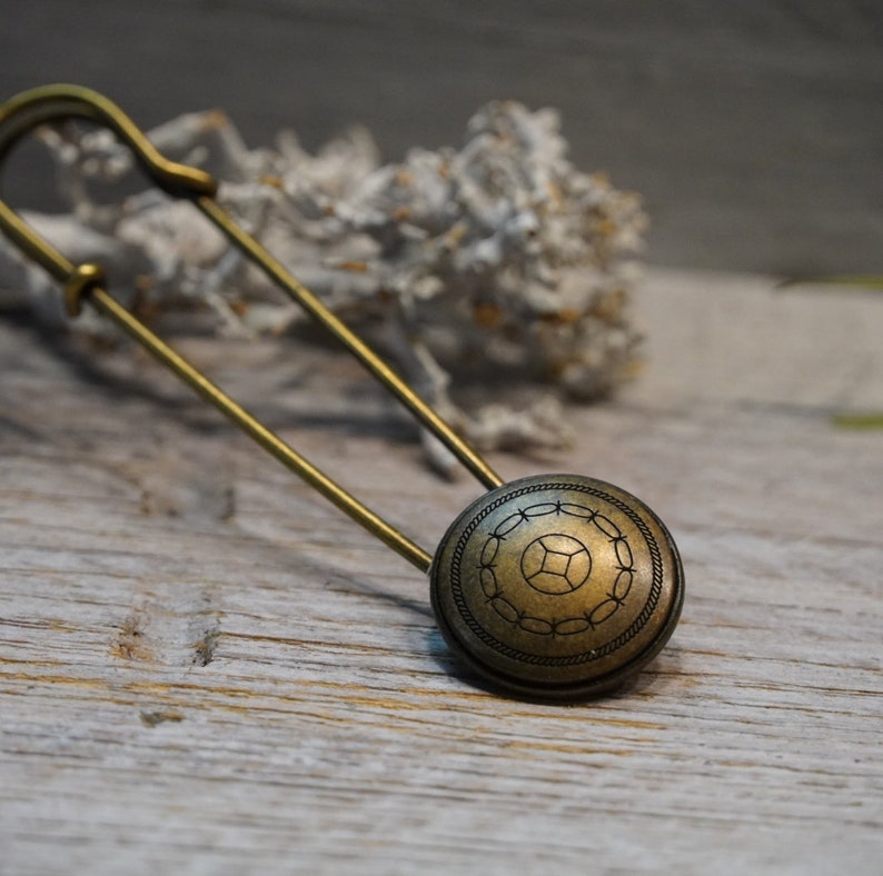 Poncho pin brooch made of metal in bronze with an ornament retro motif kilt pin pin as a cloth pin safety pin closure jewelry image 5